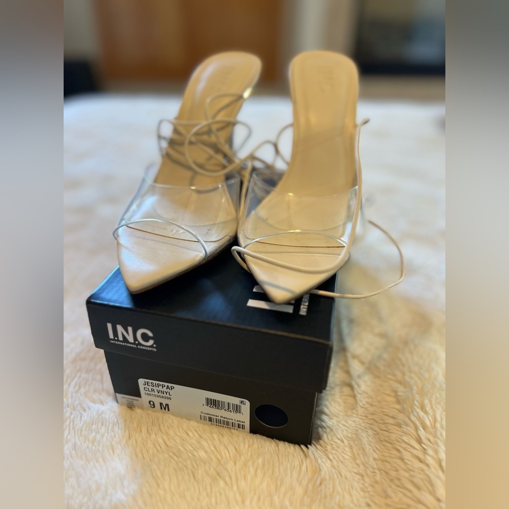 Never been worn.